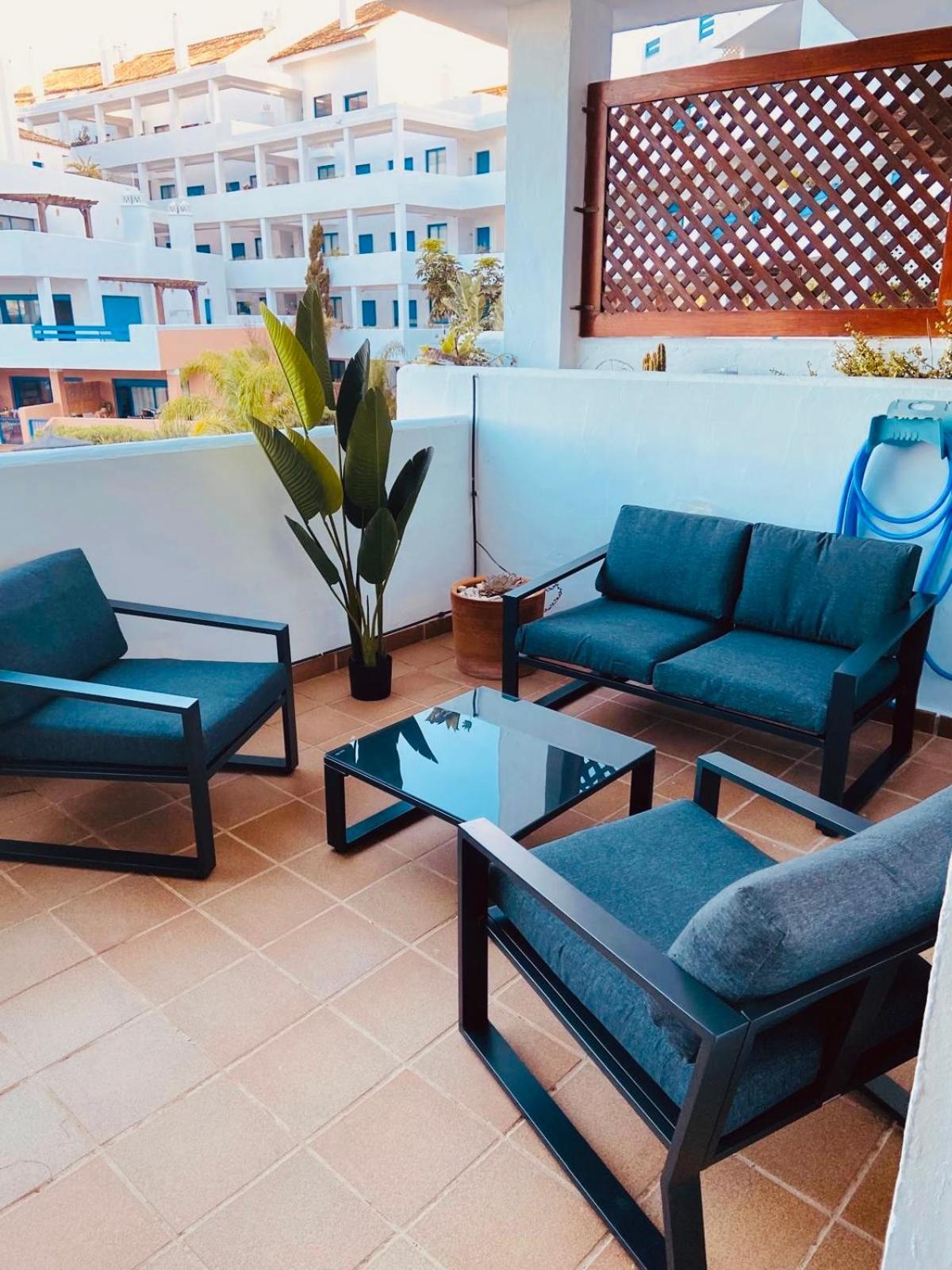 Duquesa Suites Golf And Garden Castillo de Sabinillas Bagian luar foto